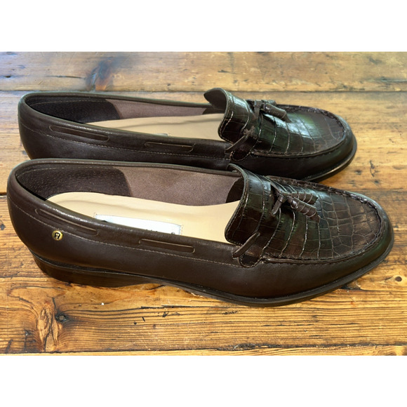 Etienne Aigner Gotham Brown Embossed Penny Loafer Womens Shoes Flats Tassel 8.5M - Picture 2 of 14